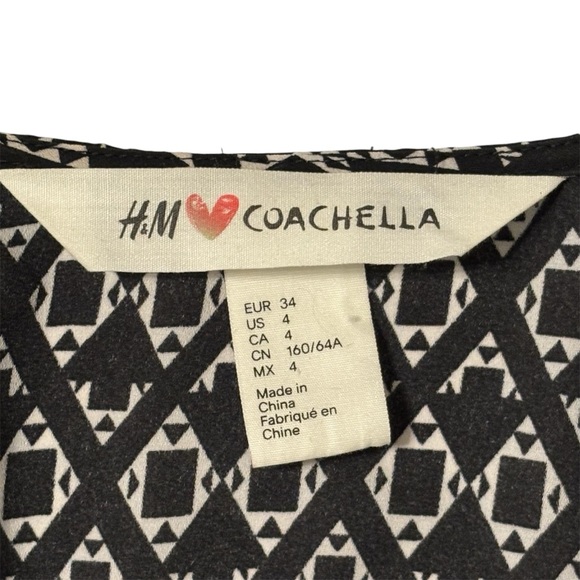 H & M Coachella Boho Festival Black & White Romper Long Sleeves w/Fringe Size 4 - Picture 6 of 7